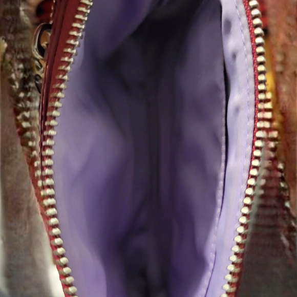 COACH POPPY KALEIDOSCOPE GLAM TOTE AND CROSSBODY/WRISTLET SET. - Picture 4 of 13